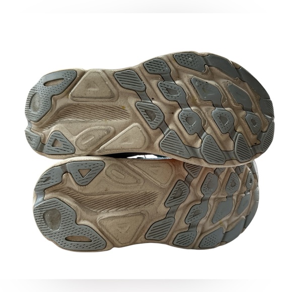 Hoka Clifton 9, size 8.5 D-wide, Airy blue - Picture 6 of 12